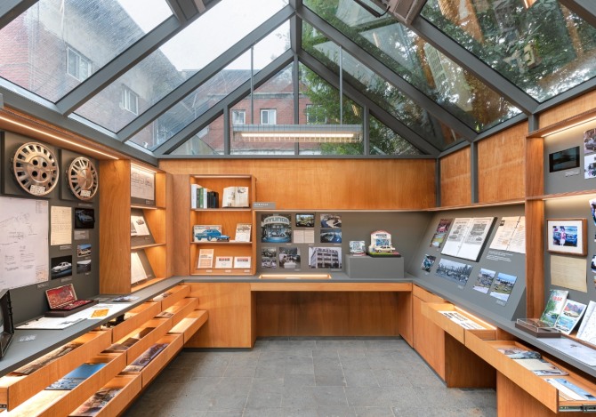 'By your side – 스텔라 & 쏘나타' 전시 온실 공간 내부 전경. 사진=현대차