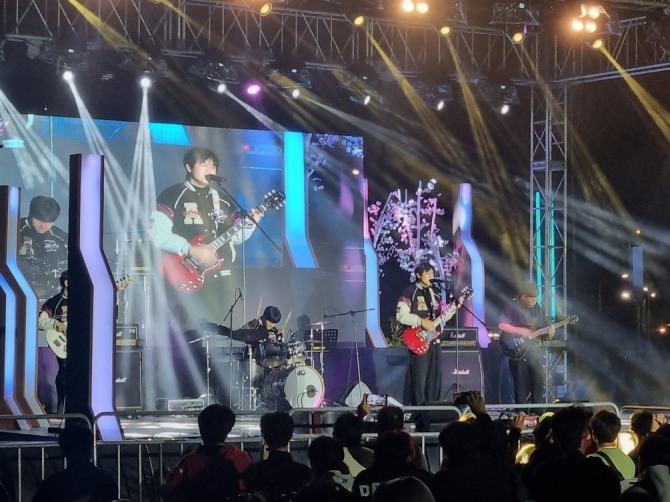 지난 2024년 제9회 청소년동아리축제에서 밴드 동아리가 공연을 펼치고 있다. 자료사진=시흥시