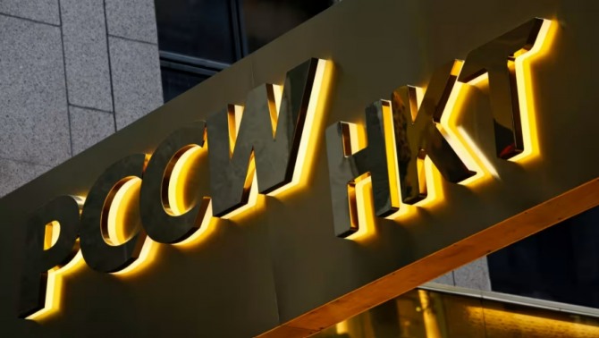 PCCW의 자회사인 홍콩 통신 사업자 HKT는 미국 네트워크 연결이 금지될 가능성이 있다. 사진=로이터