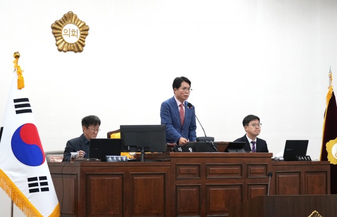 20일 하남시의회 제343회 임시회 제1차 본회의에서 금광연 의장이 개회사를 하고 있다. 사진=하남시의회