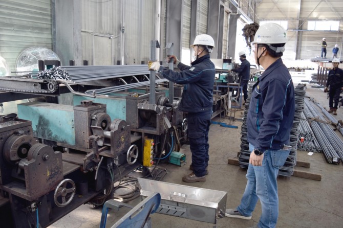 화성시에 위치한 경기철강산업㈜이 스마트공장 구축을 통해 매출을 두 배 이상 성장시키며 모범사례로 주목받고 있다. 사진=경기테크노파크