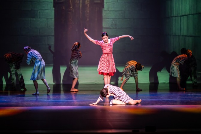 지우영 안무의 창작발레 '안네 프랑크'