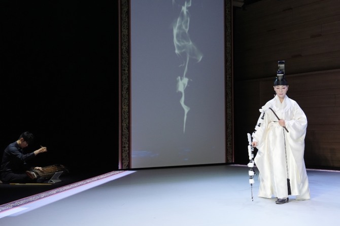 평인(平仁) 이승주의 춤 '기억의 몸짓, 결'