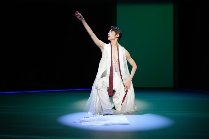 평인(平仁) 이승주의 춤 '기억의 몸짓, 결'