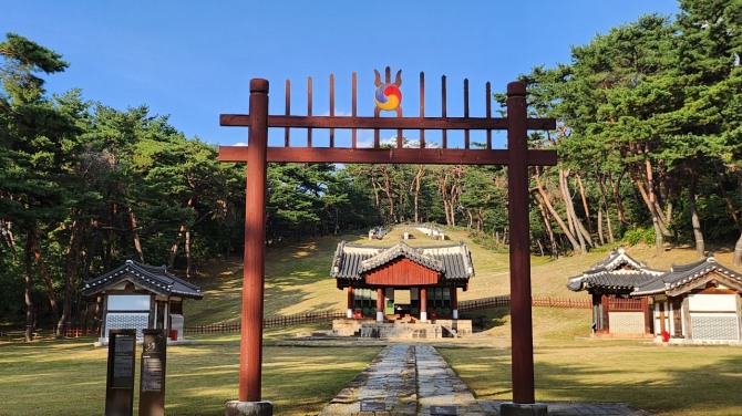 사릉(思陵)의 가을, 백승훈 시인