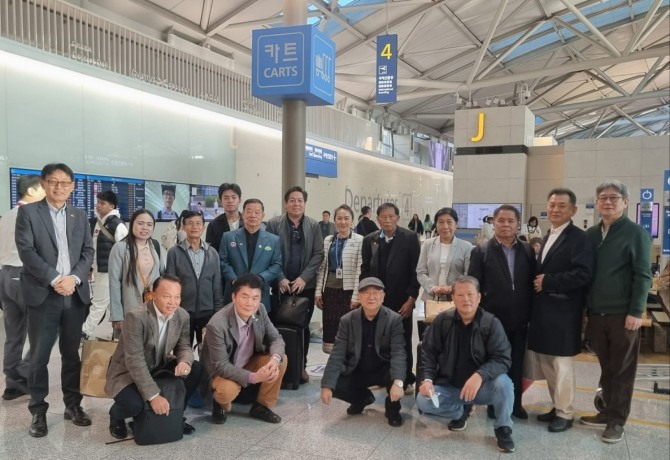 라오스 대표단환송(10월  27일(월) 오전, 인천국제공한 제1터미널)