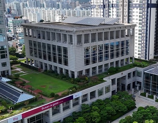 부산시의회 전경.  사진=부산시의회