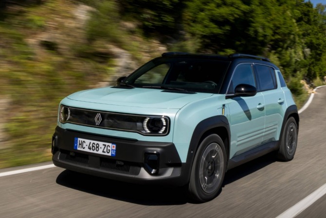 르노 4 E-테크 사진=르노