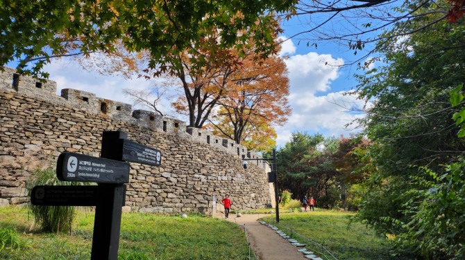 남산의 가을, 백승훈 시인