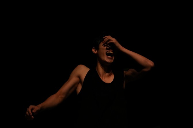 전예화 안무·연출의 '껍질 아래'