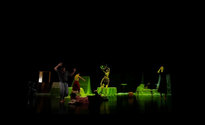 전예화 안무·연출의 '껍질 아래'