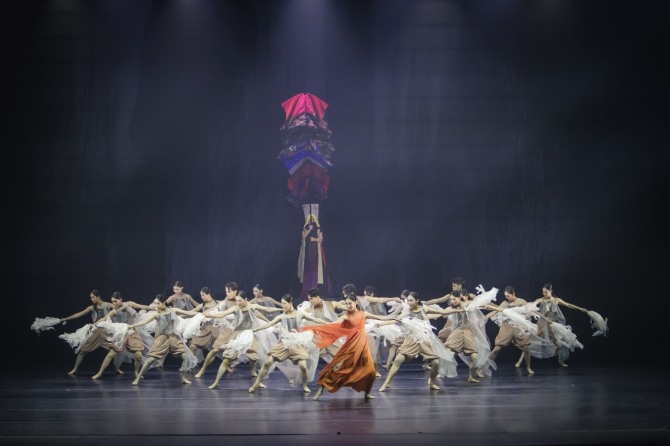 김진미 안무, 최성신 연출의 '오르페우스'(2025)