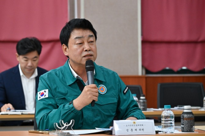 지난 7일 열린 행정감사에서 성흠제 서울시의원이 질의하고 있다. 사진=서울시의회