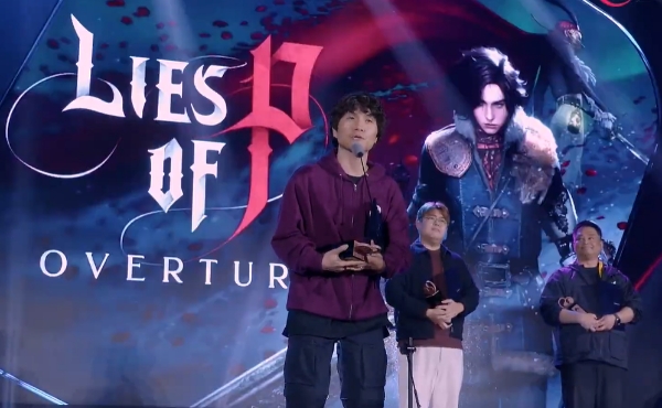 우수상을 수상한 네오위즈 라운드8 스튜디오의 최지원 'P의 거짓: 서곡' 디렉터가 수상 소감을 말하고 있다. 사진=지스타조직위원회