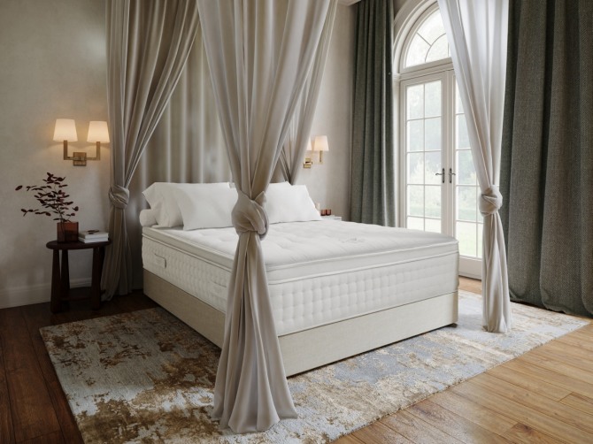 신세계까사는 오는 14일부터 까사미아(CASAMIA)와 마테라소(MATERASSO)의 베스트셀러를 총망라해 결산하는 연말 고객 감사 기획전 ‘2025 베스트 어워드’를 진행한다고 13일 발혔다. 캄포 구스 소파. 사진=신세계까사