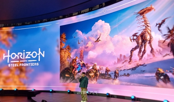 이성구 엔씨소프트 최고사업책임자(CBO)가 게임 '호라이즌 스틸 프론티어스'에 대해 소개하고 있다. 사진=이원용 기자