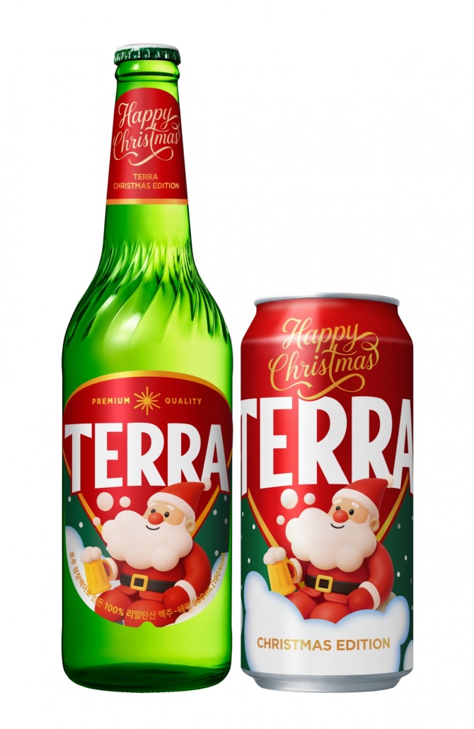하이트진로가 연말을 맞아 '테라 크리스마스 에디션'을 출시했다. 사진=하이트진로
