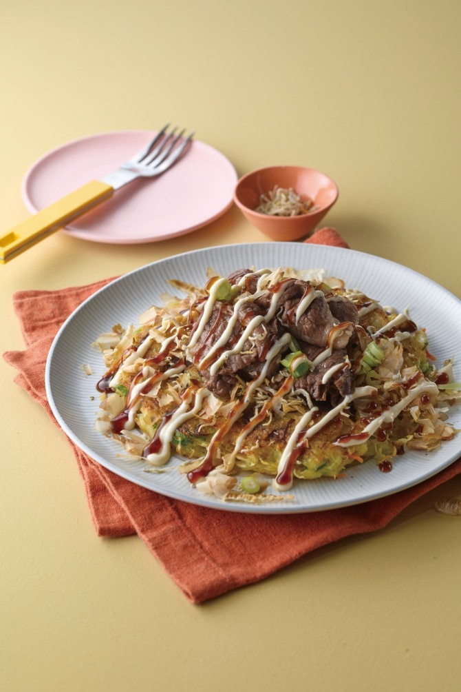 한우 멸치 오코노미야키.   사진=한우자조금