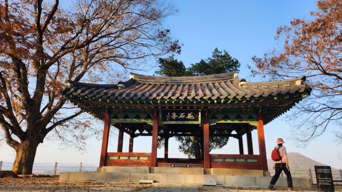 새를 보며 걷는 평화누리길, 백승훈 시인