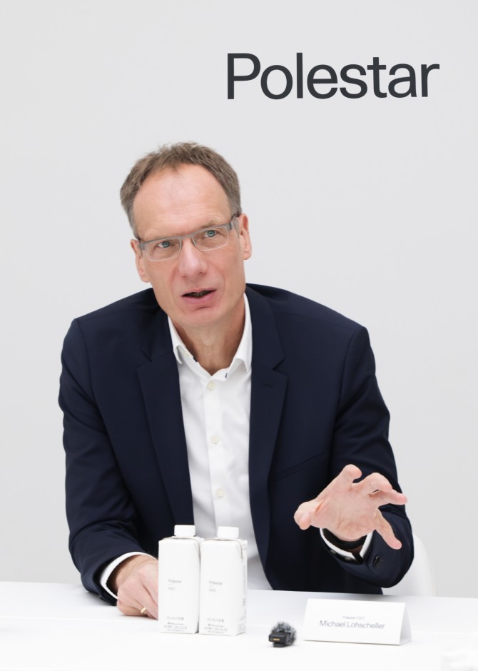 20일 오전 로쉘러 폴스타 CEO가 폴스타 서울 스페이스에서 기자들과 인터뷰를 하고 있다. 사진=폴스타코리아