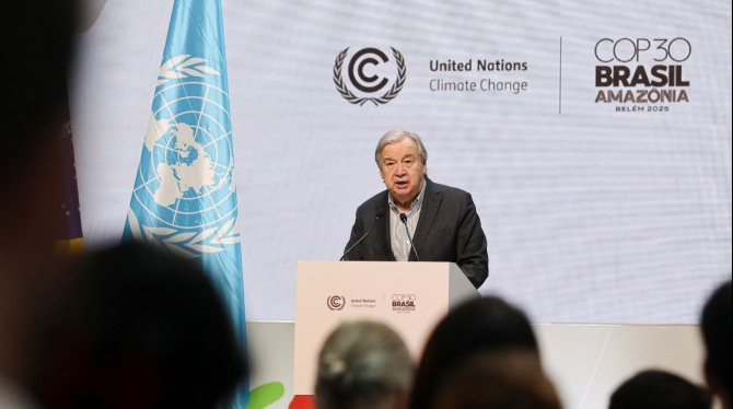 안토니우 구테흐스 유엔 사무총장이 브라질 벨렝에서 개최된 제30차 유엔기후변화협약 당사국총회(COP30)에서 연설하고 있다. 사진=로이터