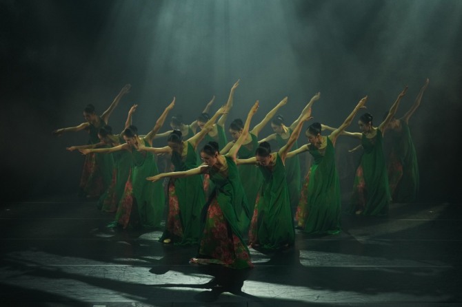 김호은 총안무·신성철 연츨의 'BEYOND DISTOPIA'