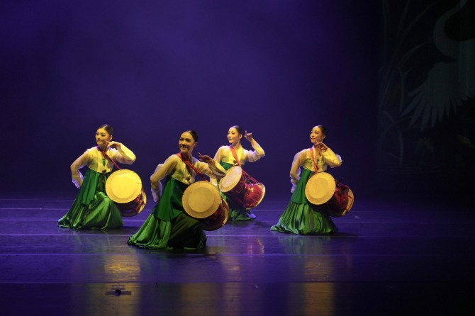 김호은 총안무·신성철 연츨의 'BEYOND DISTOPIA'