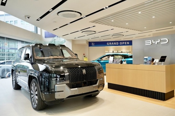 국내 전시장 최초로 전시되는 양왕(Yangwang) U8. 사진=삼천리EV