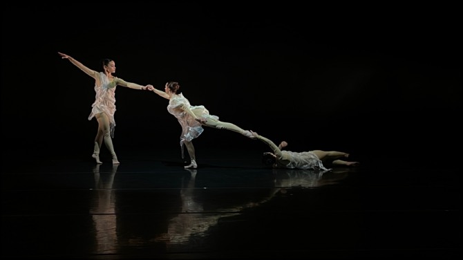 유희라 안무의 '메모리'