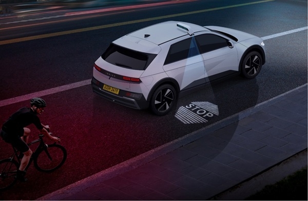 현대자동차가 개발한 '스마트 택시 표시등' 사진=현대자동차