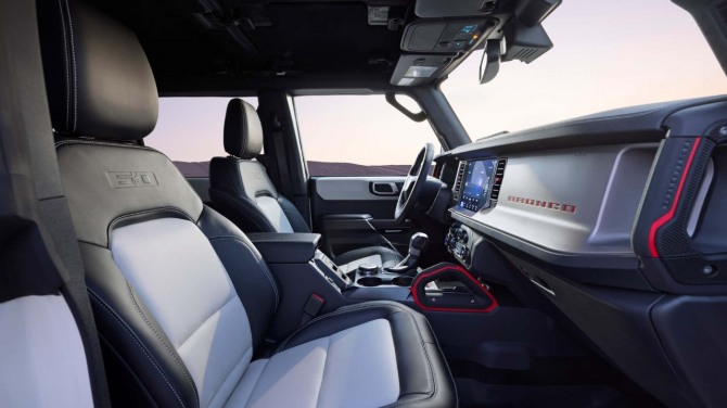 포드 브롱코 60주년 기념 모델 사진=포드