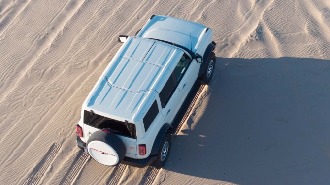 포드 브롱코 60주년 기념 모델 사진=포드