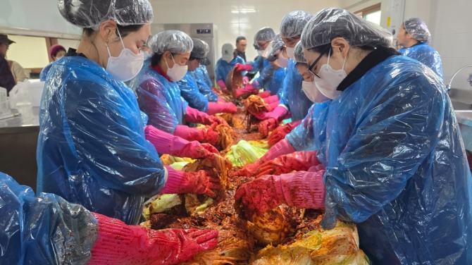 한경라이온스클럽, 취약계층 대상 김장나눔봉사 실시