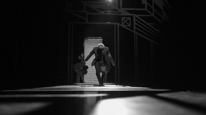 김정훈 안무의 '모델하우스'