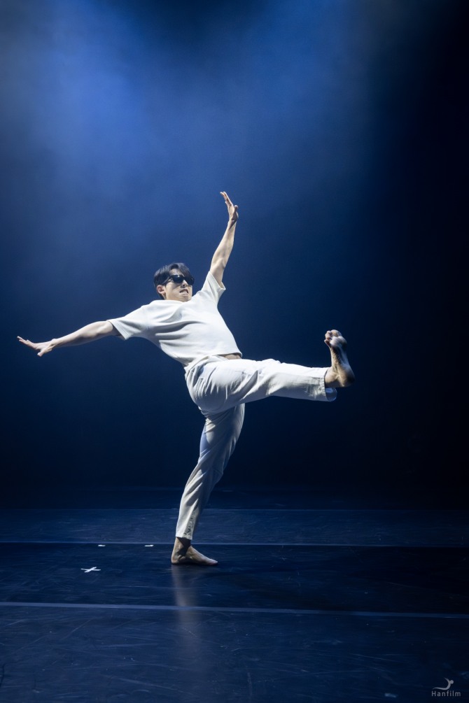 이성민 안무의 'One Way'