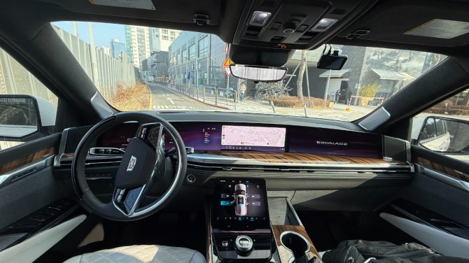 캐딜락 에스컬레이드 인테리어 사진=육동윤 글로벌이코노믹 기자