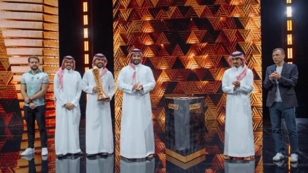 무함마드 빈 살만 사우디아라비아 왕세자(왼쪽에서 네 번째)가 2025년 7월 8일 사우디 리야드에서 열린 'e스포츠 월드컵(EWC) 2025' 개막식에 참석했다. 사진=EWC재단