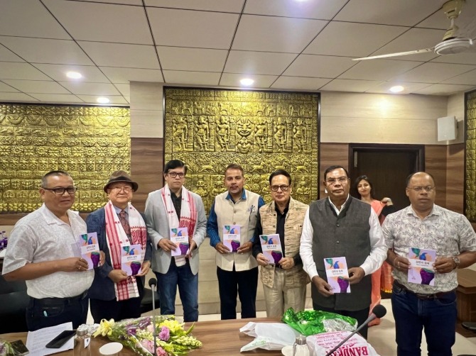 디브루가 대학교(Dibrugarh University) 교수님들과 함께.