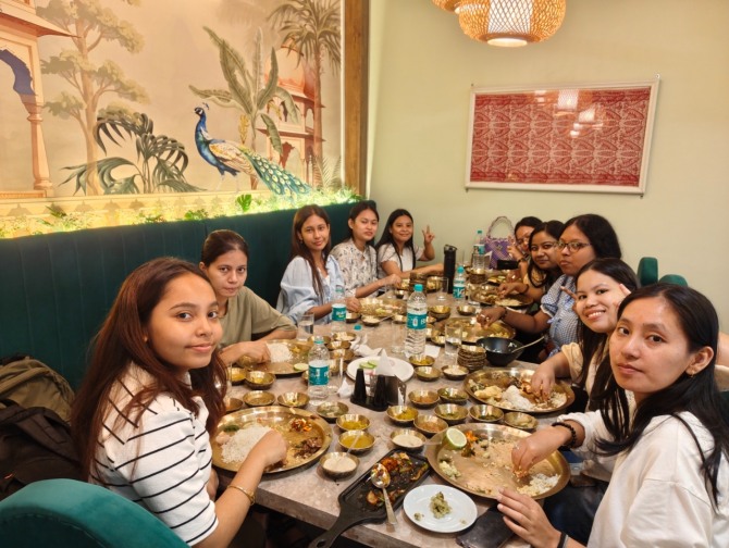 행복한 점심 시간.