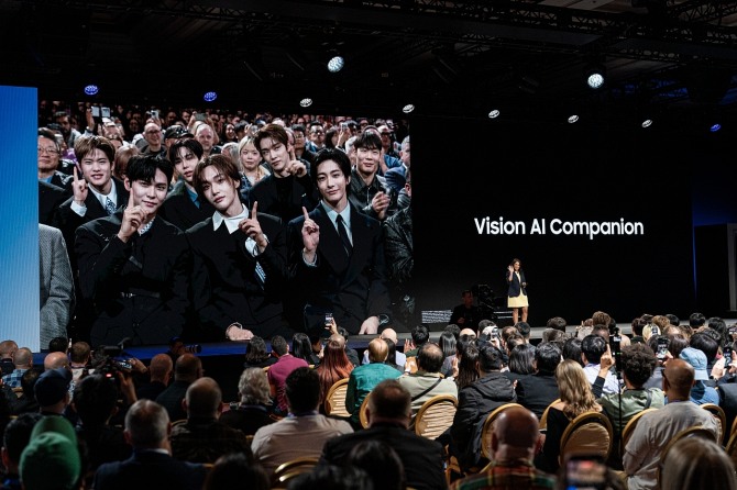 K팝 아티스트 라이즈(RIIZE)가 삼성전자 '더 퍼스트룩' 프레스 콘퍼런스에 참석하고 있다. 사진=삼성전자