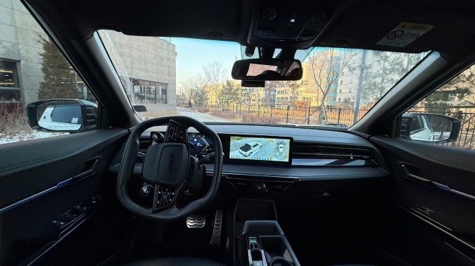 KGM 무쏘 EV 인테리어 사진=육동윤 글로벌이코노믹 기자