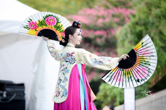 김백봉부채춤, 고양아람누리극장, 2024