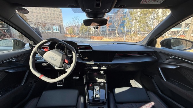 아우디 RS3 사진=육동윤 글로벌이코노믹 기자