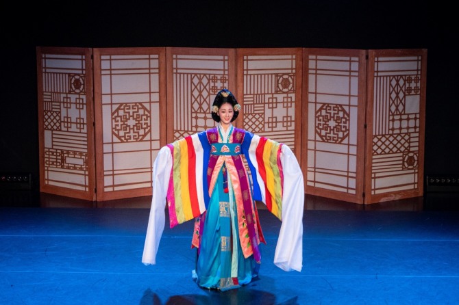 김백봉화관무, 춤이음기획공연Edge, 2021