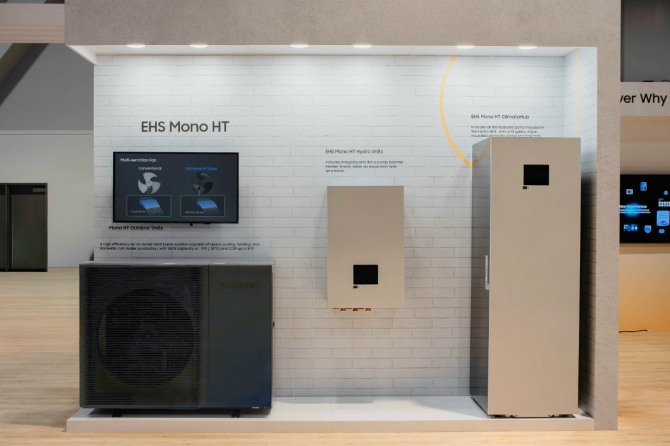 삼성전자가 미국 라스베이거스에서 열리는 북미 최대 규모 공조 전시회 'AHR 엑스포'에 마련된 삼성부스에서 선보인 북미 지역에 특화된 공조 제품과 AI 기반의 통합 기기들. 사진=삼성전자