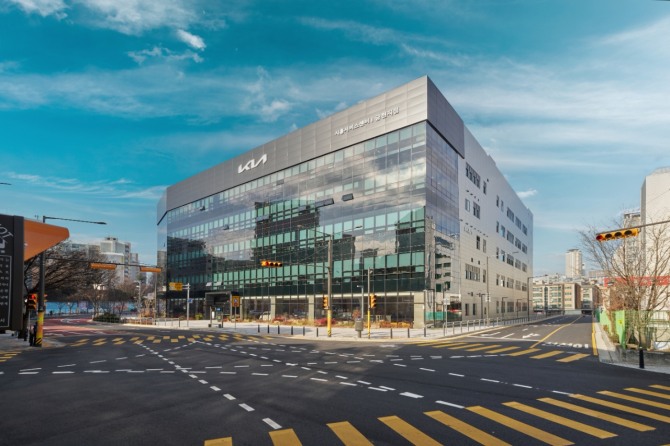  ‘기아 시흥 플래그십 스토어’ 외부 전경. 사진=기아