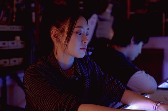 박세영 감독의 '슬라이드 스트럼 뮤트'