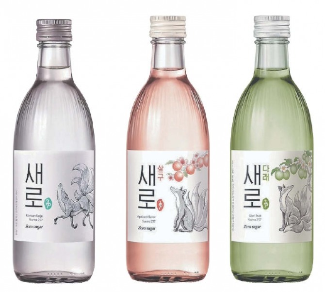 롯데칠성음료 제로 슈거 소주 ‘새로’ 제품 라인업(왼쪽부터 새로·새로 살구·새로 다래). 사진=롯데칠성음료
