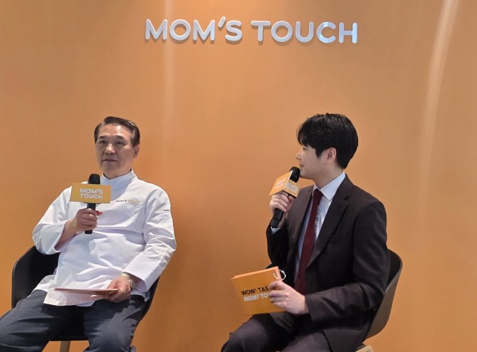 후덕죽 셰프가 미디어 시식회에서 질문에 답변하고 있는 모습. 사진=문용균 기자