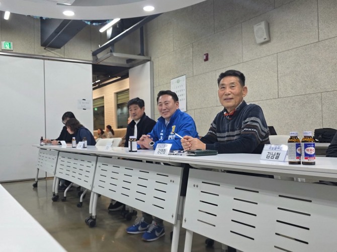 소상공인 상가 대표와 간담회. 사진=명재성 예비후보